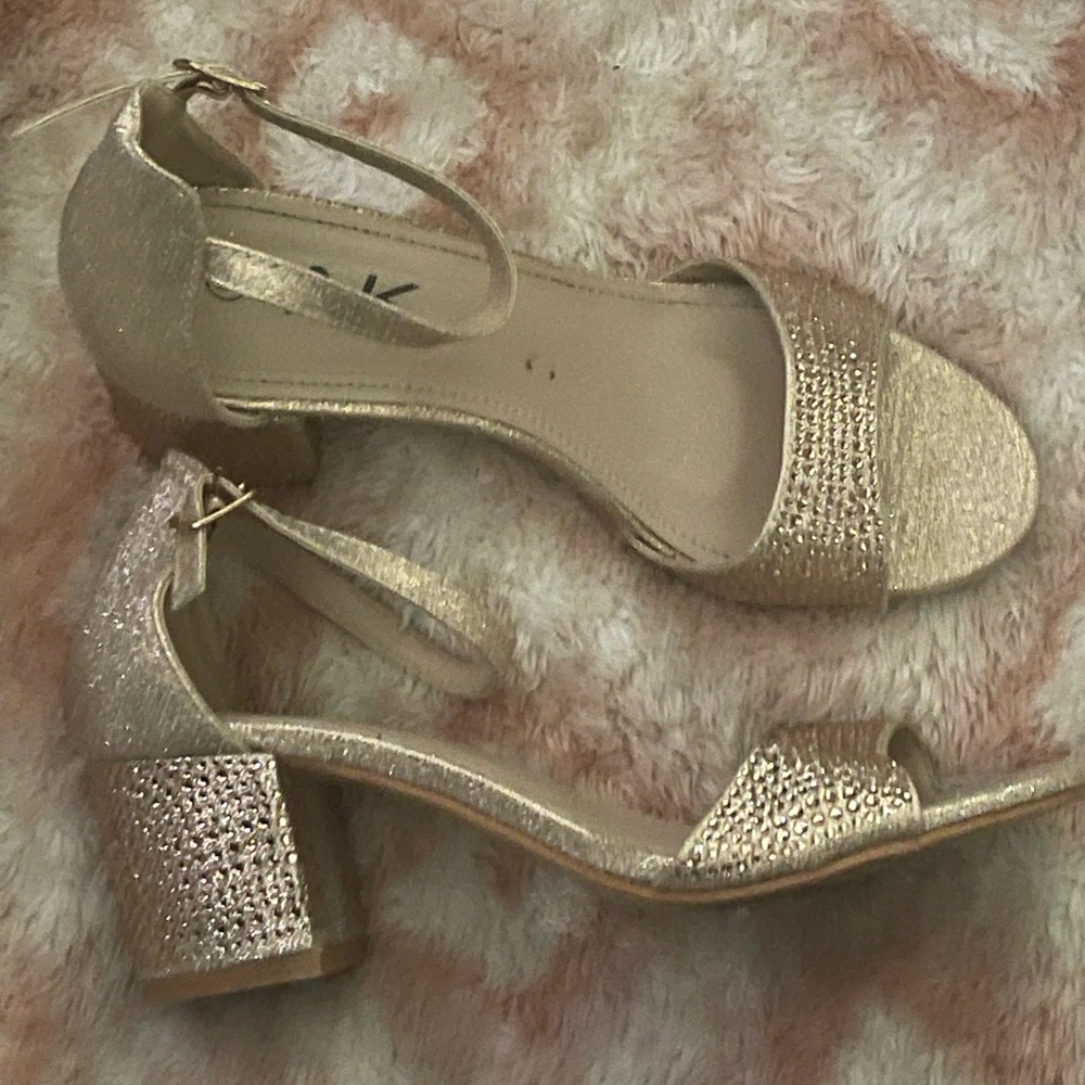 Girls chunky heels